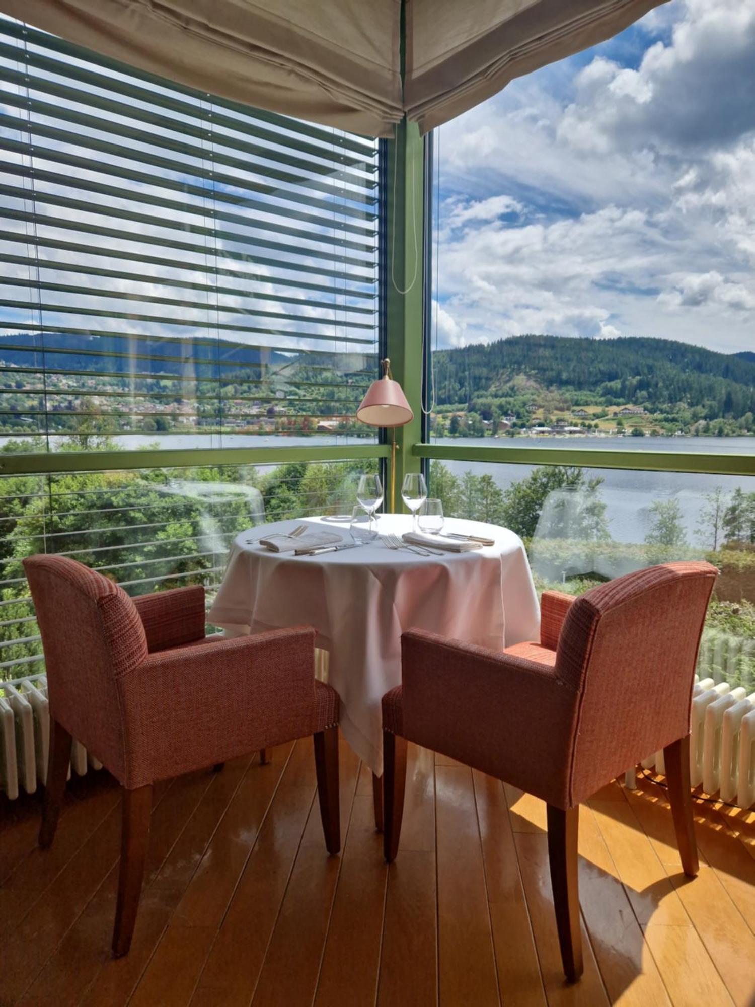 Le Manoir Au Lac Gérardmer Exteriör bild